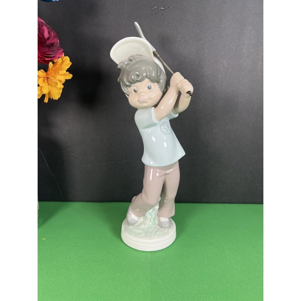 Lladro Sports Billy Golfer Vintage 1982 Lladro by Jose Roig Mint Condition 9.5'H